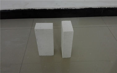 Small White Refractory Fire Bricks Furnace Insulation Lining ISO Certification