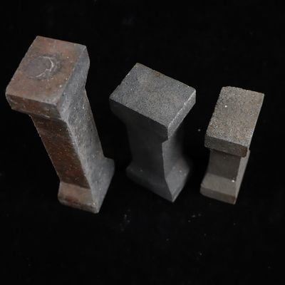 Brick Shape Kiln Posts with Apparent Porosity of 7-8% and Durable SILICON CARBIDE